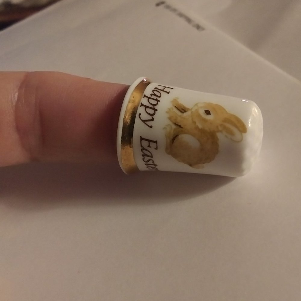 Vintage Finsbury Thimble Bone China England Happy Easter Tan Rabbit Collectable